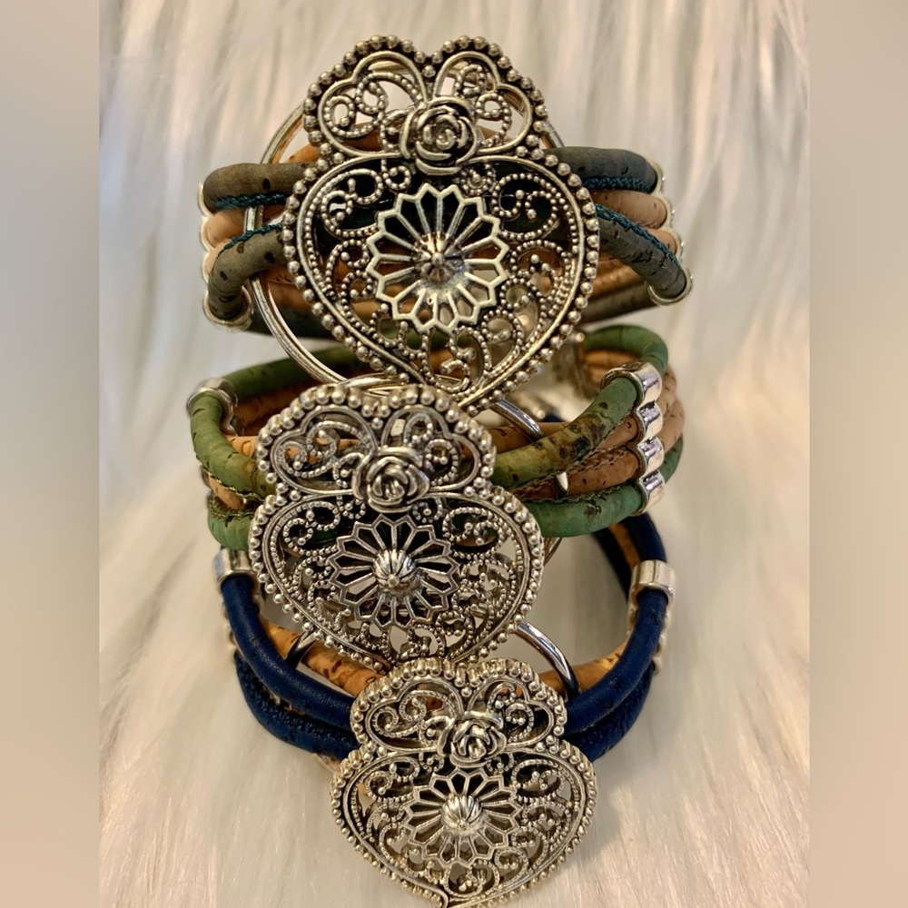 Heart Flower Pendant Cork Bracelet